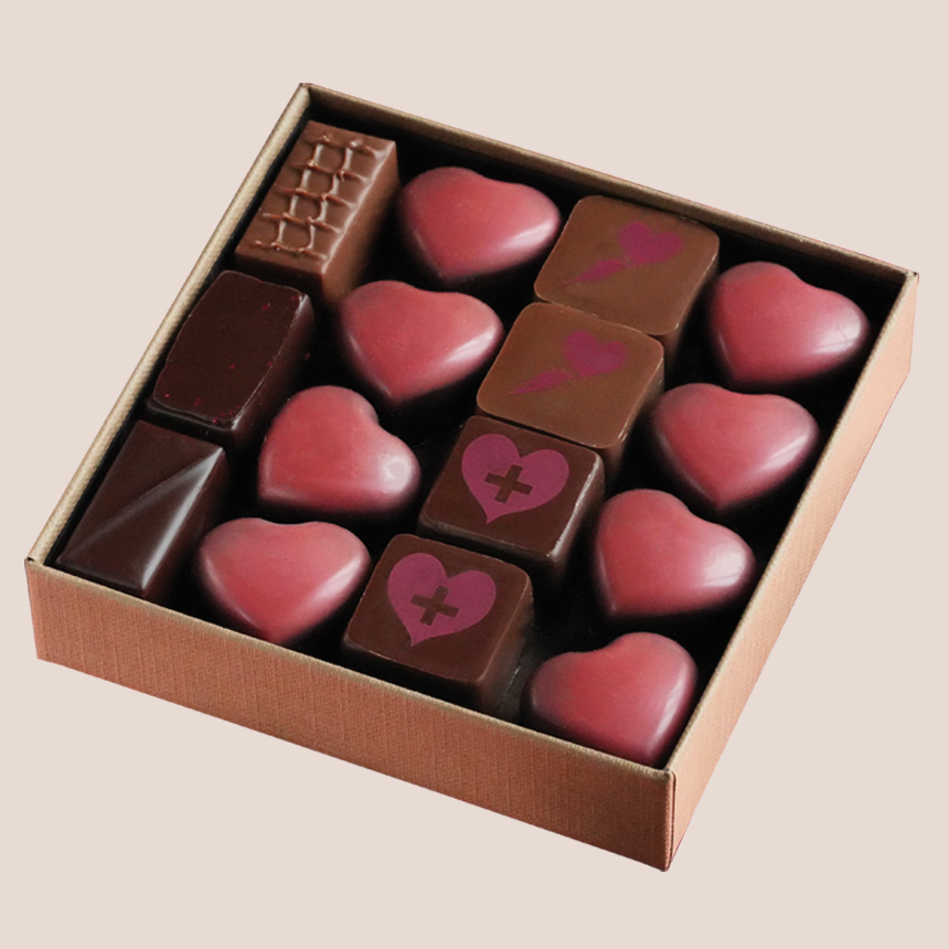 boite chocolat coeur et bonbon saint valentin 2025 